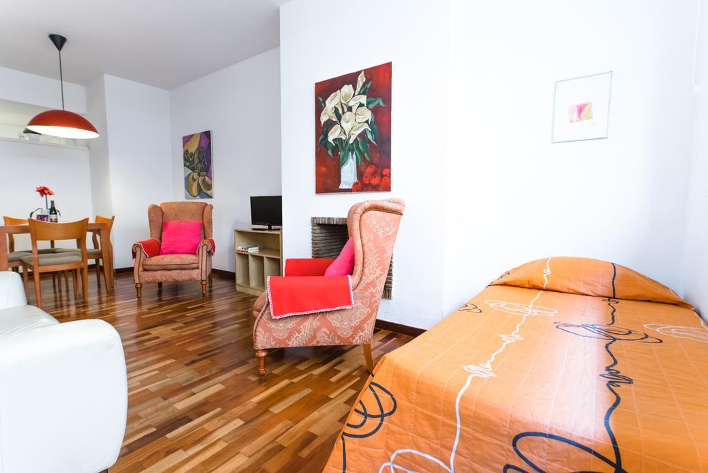 Sweet Bcn Apartments バルセロナ エクステリア 写真